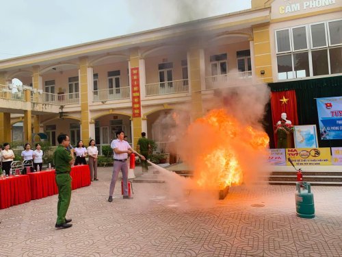 chữa cháy 2.jpg